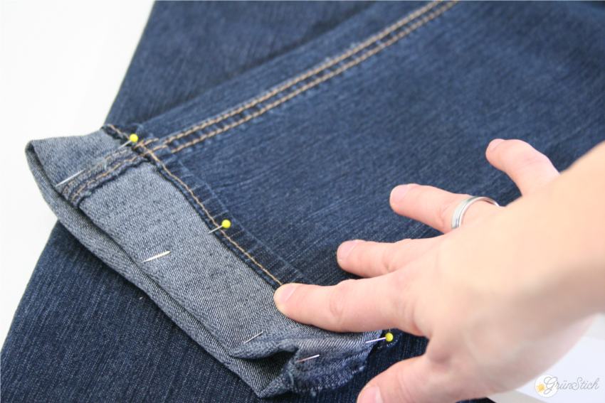 GrünStich: Jeans mit Originalsaum kürzen