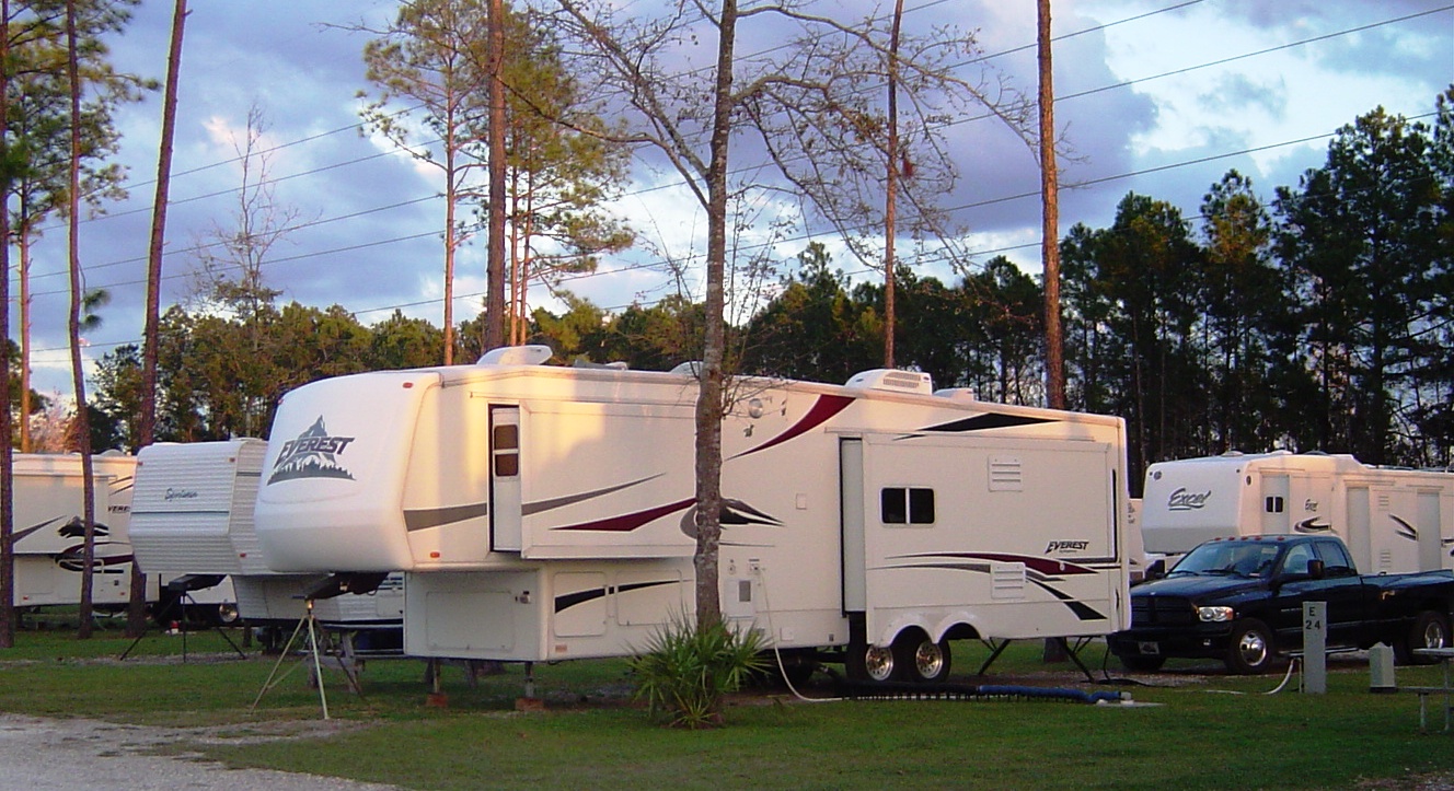 Stories about our RV parking places: Flamingo Lake RV Resort