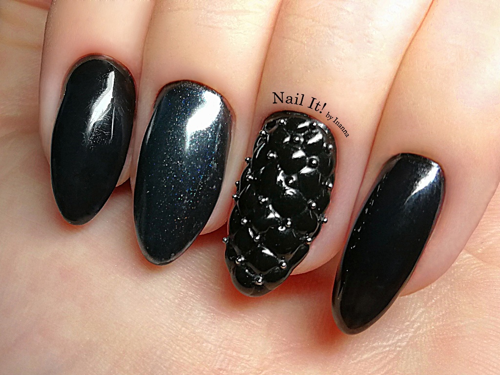Quilted Black Glam Nails NAIL IT! by Inanna