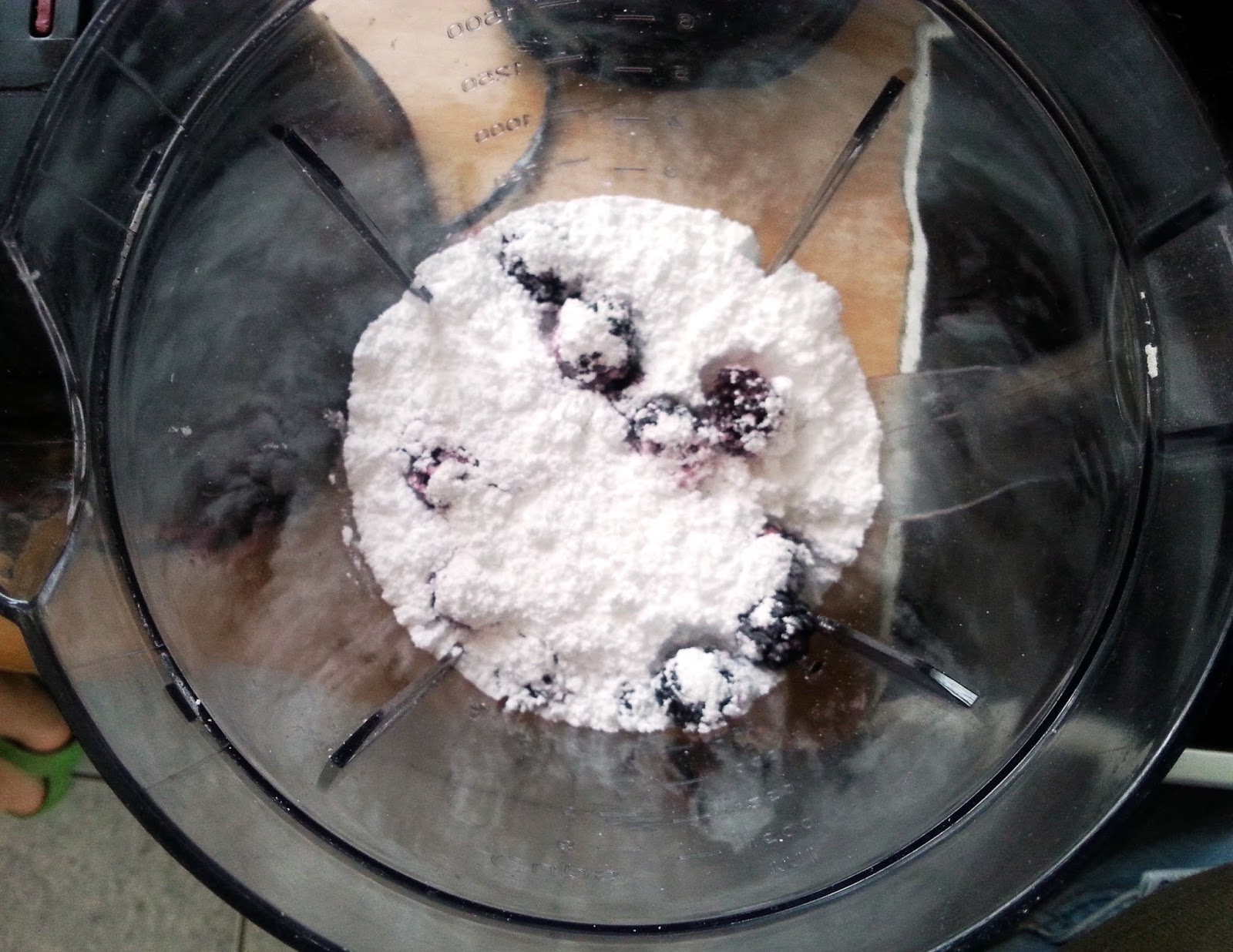 Sanna´s Hexenküche: Brombeer-Mascarpone-Eis Sanna´s Hexenküche: Brombeer-Mascarpone-Eis