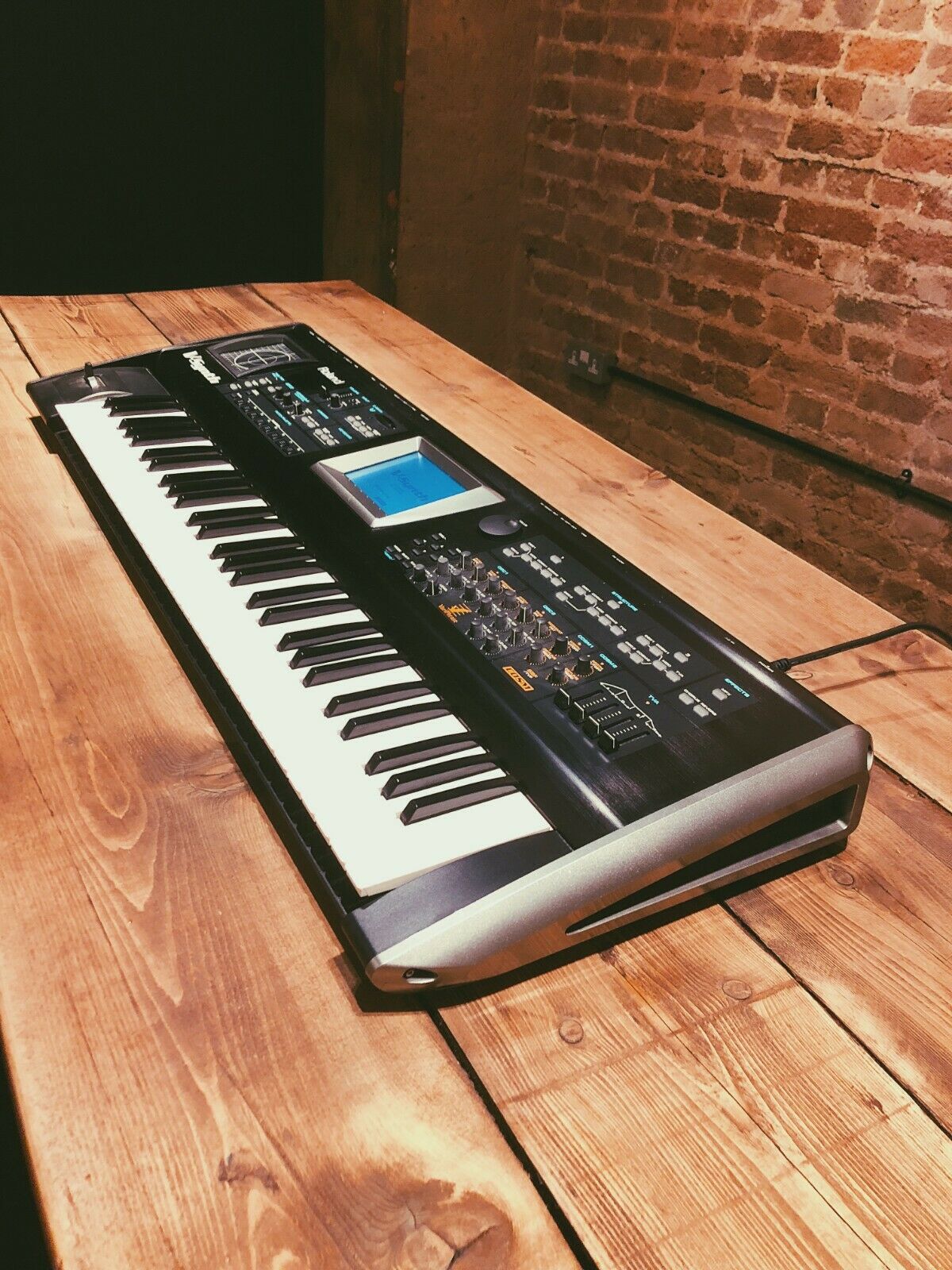 MATRIXSYNTH Roland VSynth (V1) 61 Keys