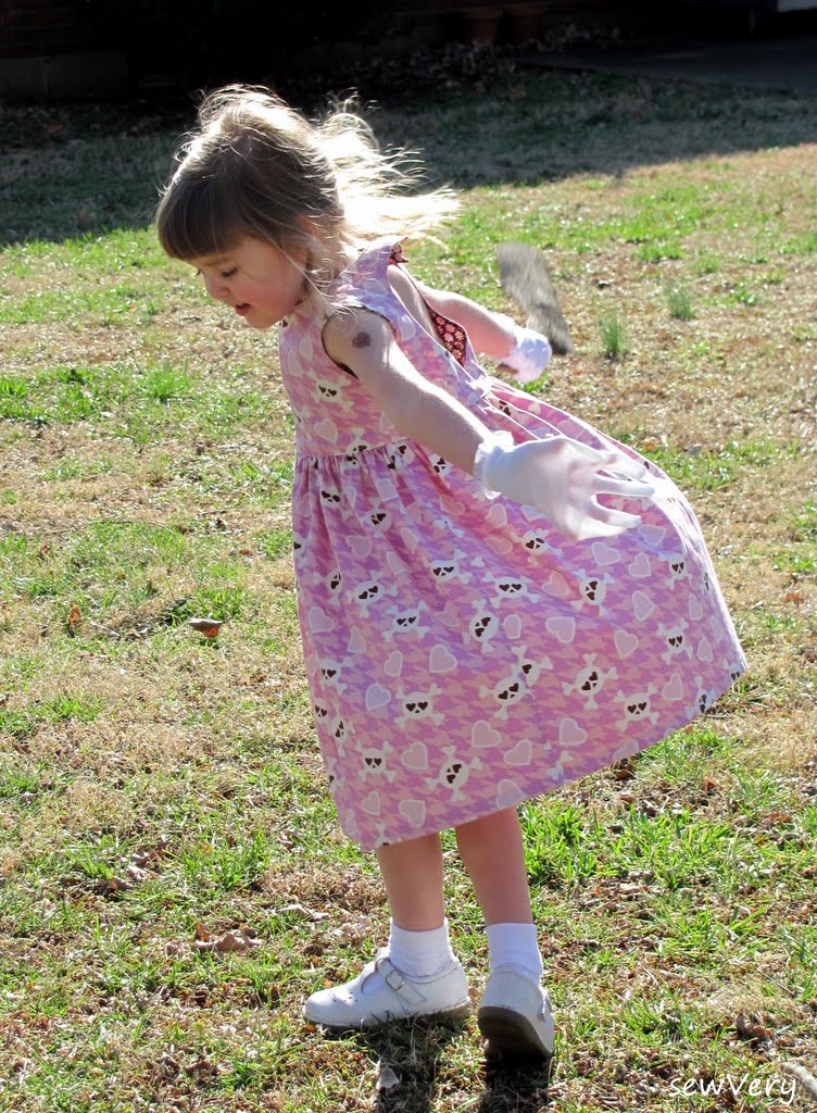 sewVery Sweetheart Dress and a Giveaway!