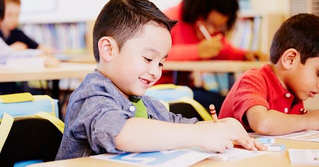 Arti pendidikan bagimu ? ( kata teman-temanku ) Arti pendidikan bagimu ? ( kata teman-temanku )