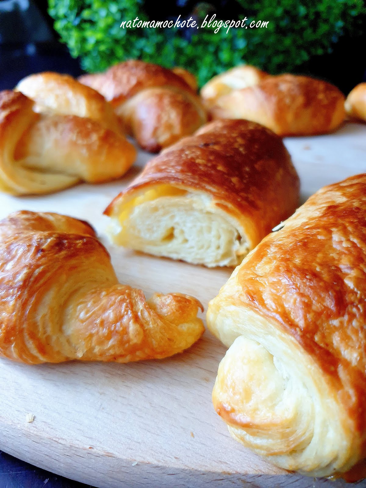Croissanty - Tradycyjne Francuskie Rogale Maślane