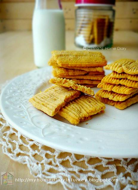 Melt in your mouth Peanut butter #cookies / Kue kering selai kacang (putih telur) | Çitra's Home Diary. #leftovereggwhiterecipeidea #eggwhiteidea #eggwhitecookies #cookiesrecipe #cookiesfromeggwhite #peanutbuttercookies #peanutcookies