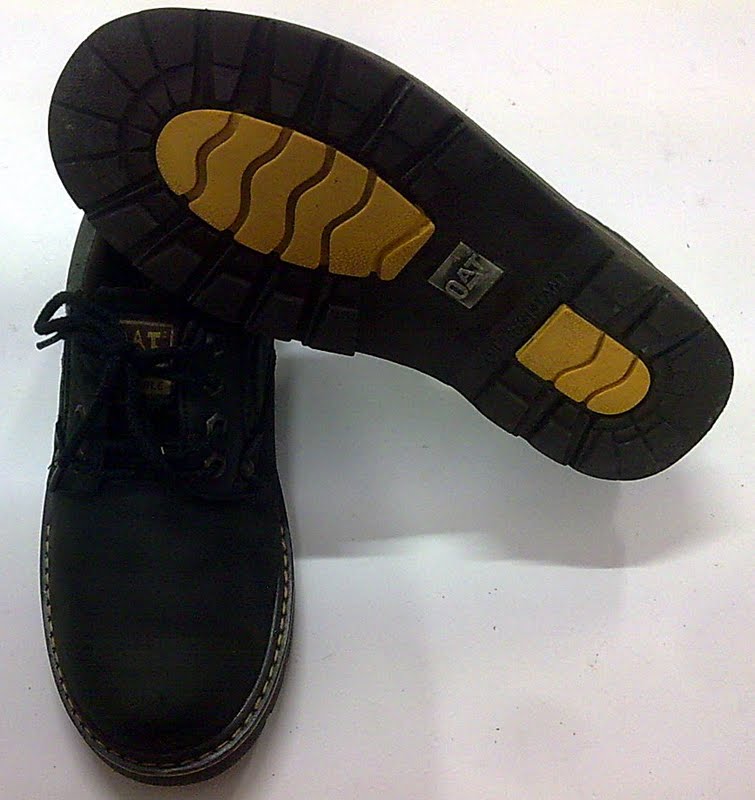 OAT SAFETY SHOES SIZE 10 (SOLD) different class bundle