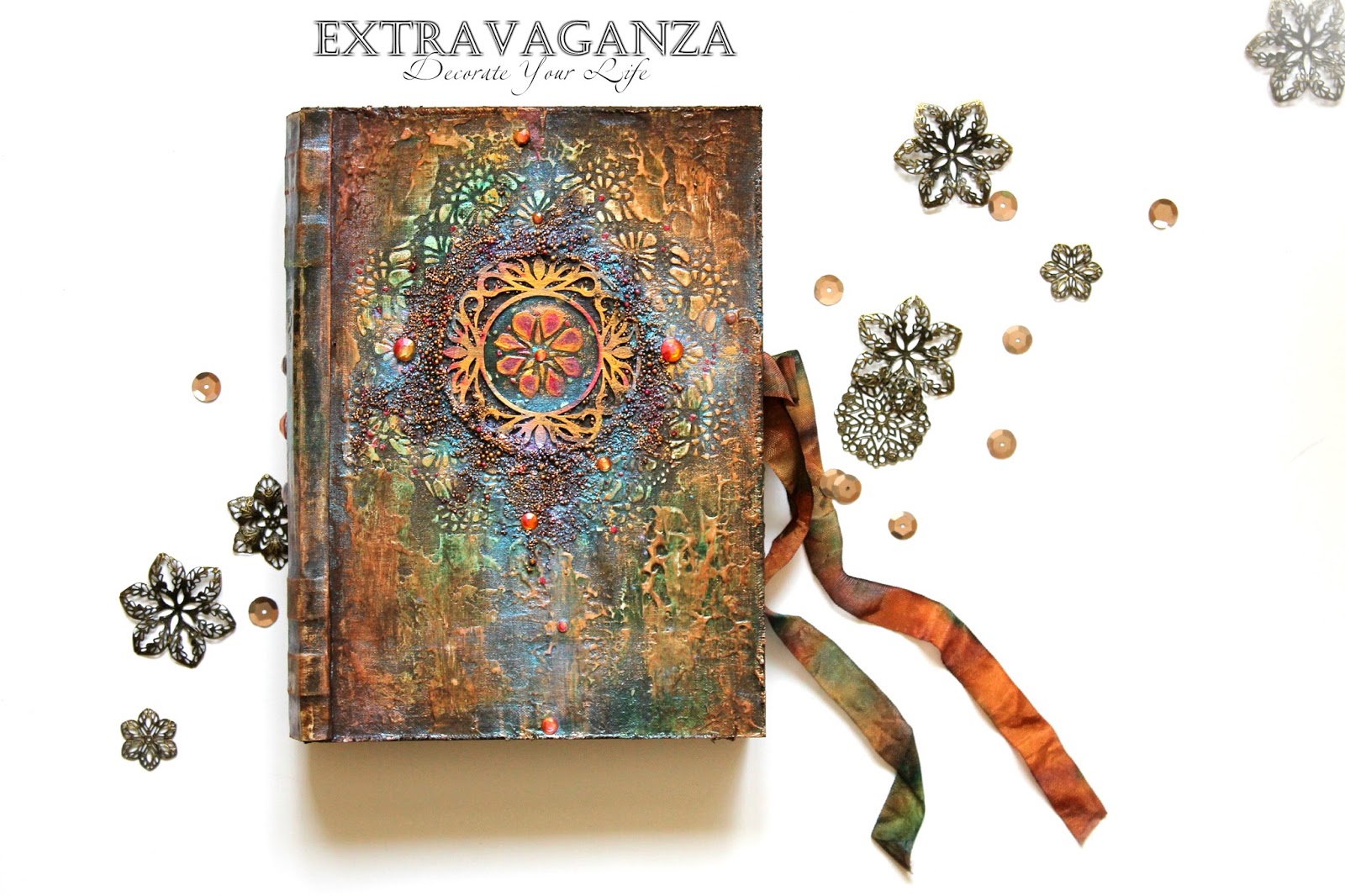 13 arts: Chameleon book by Kate