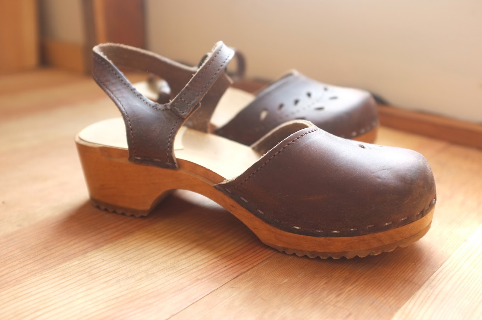 Sparrow Sven Wooden Clogs