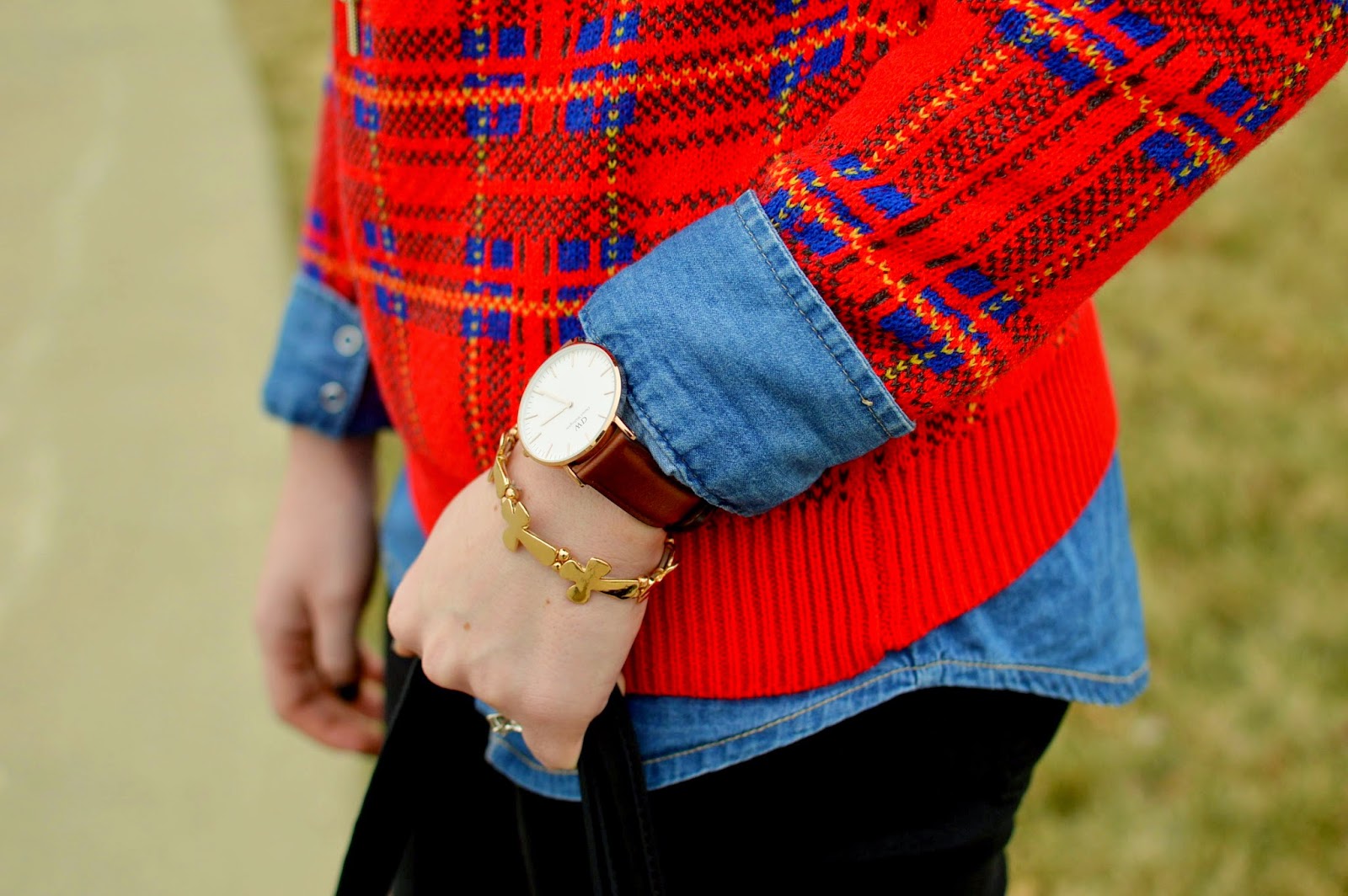 Long Sleeve Plaid Pullover Sweater (2 Color Ways)