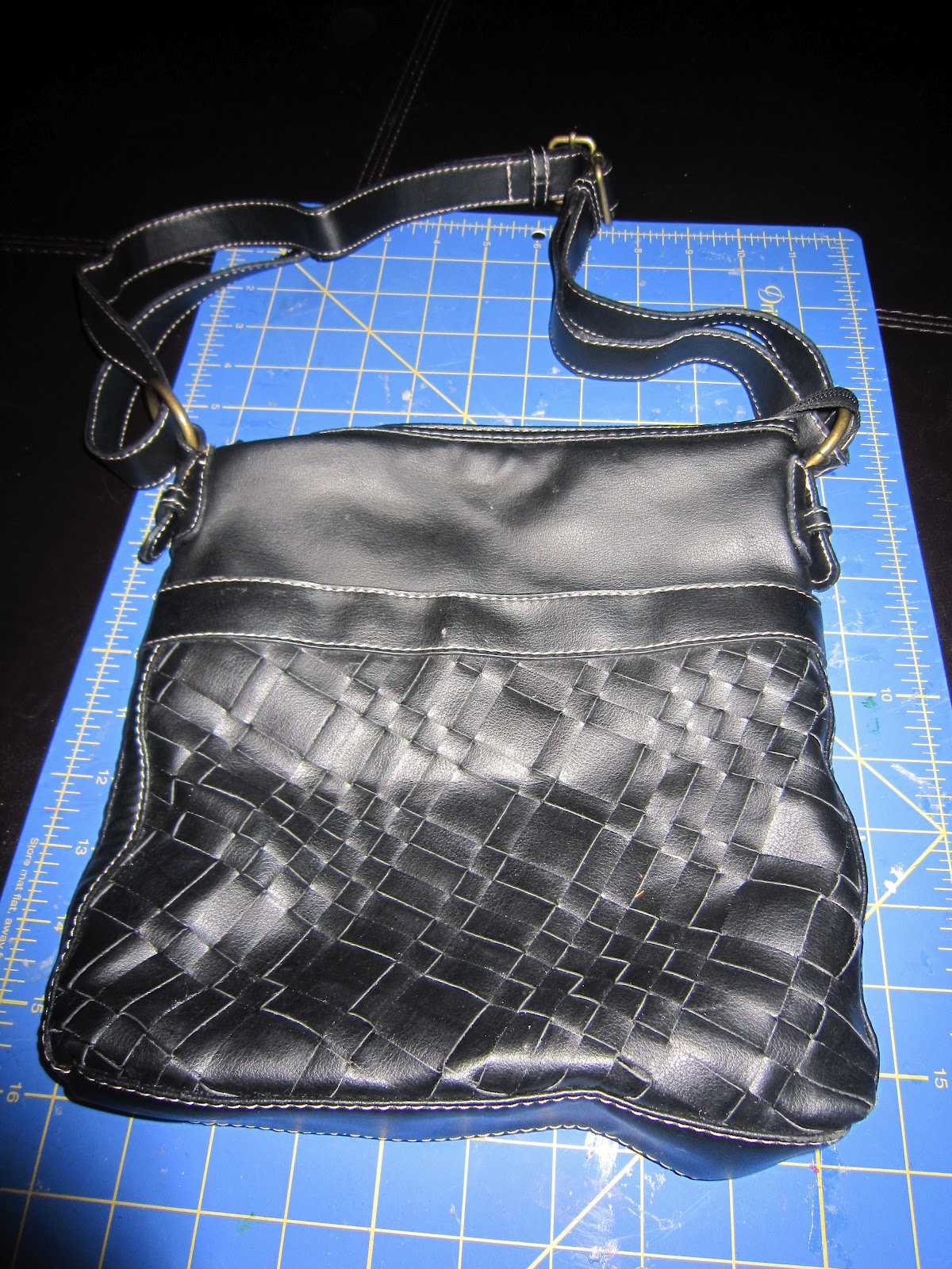 McGalver How to Decorate a Purse