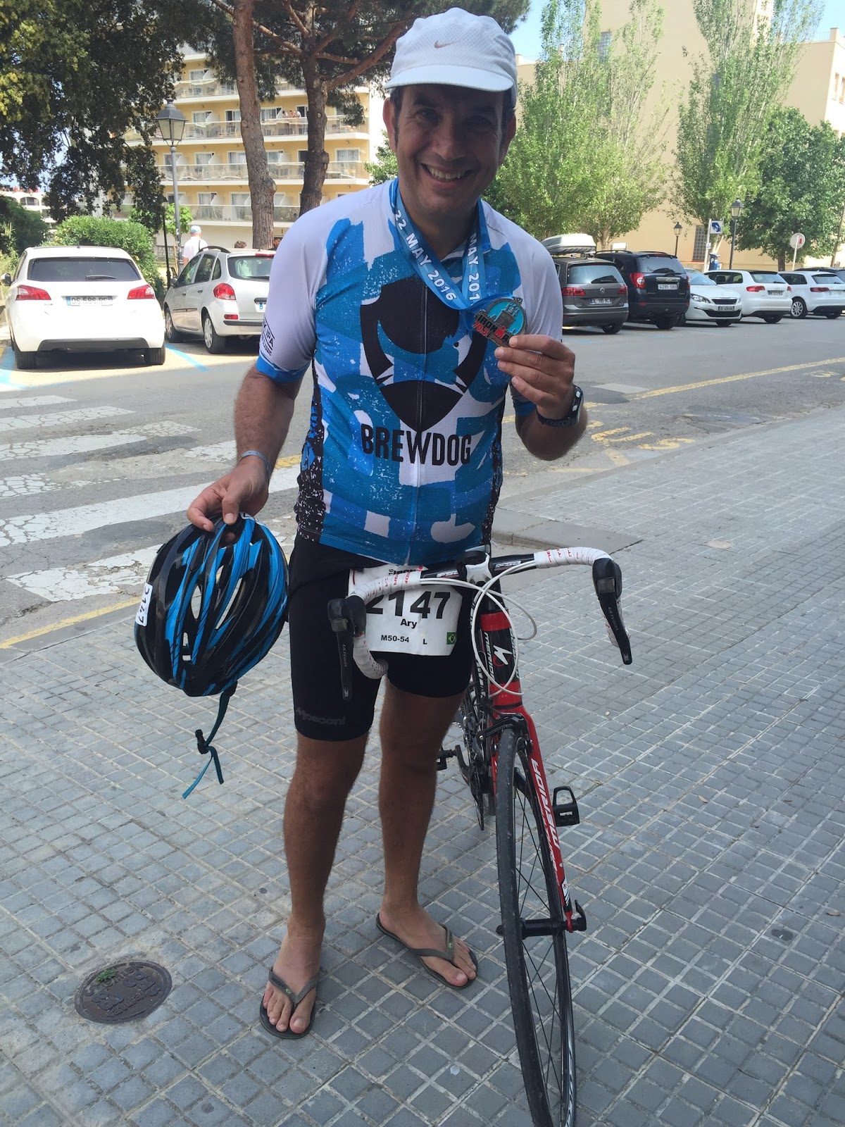 Montefusco Cycling Road bike rental for triathlons in Barcelona