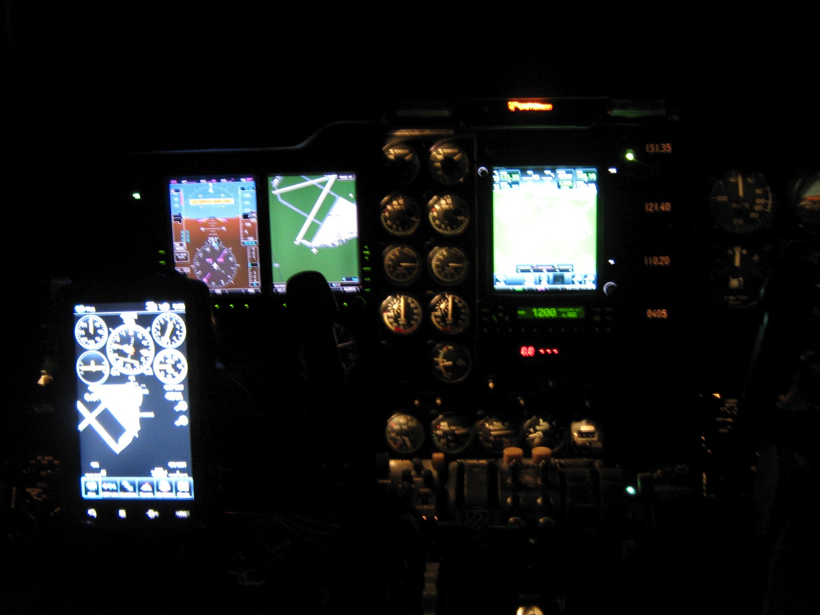 MU2-Trip: Avionic modification