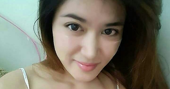 CERITA KU: CERITA KU - Buset....Aku Sange Saat Mengintip Istriku Yang
