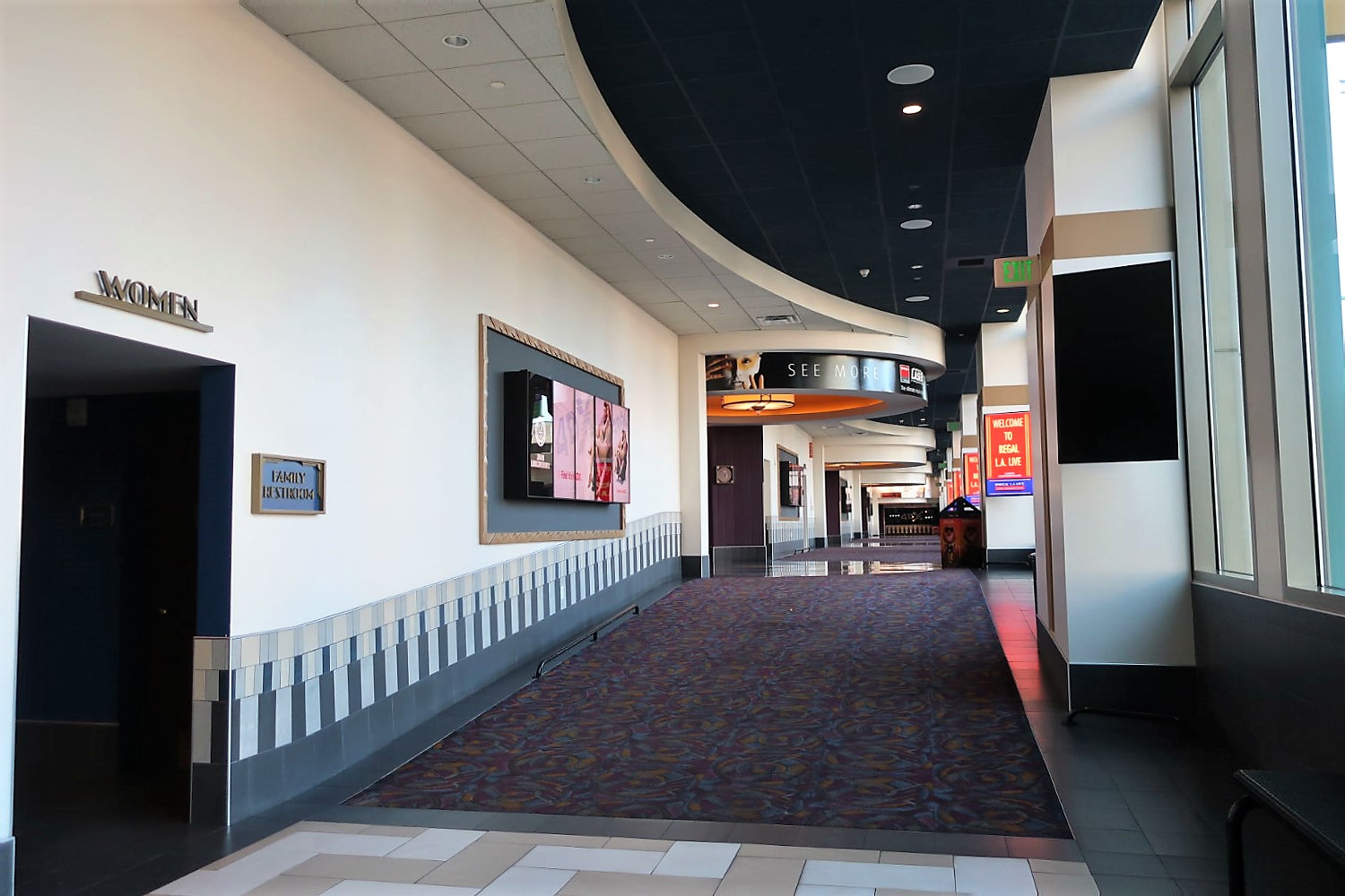 Regal Cinemas on Olympic Blvd Exceptional Entertainment Experience