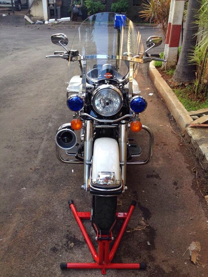 DIJUAL Harley Davidson Roadking Police 2013 MABUA JAKARTA LAPAK