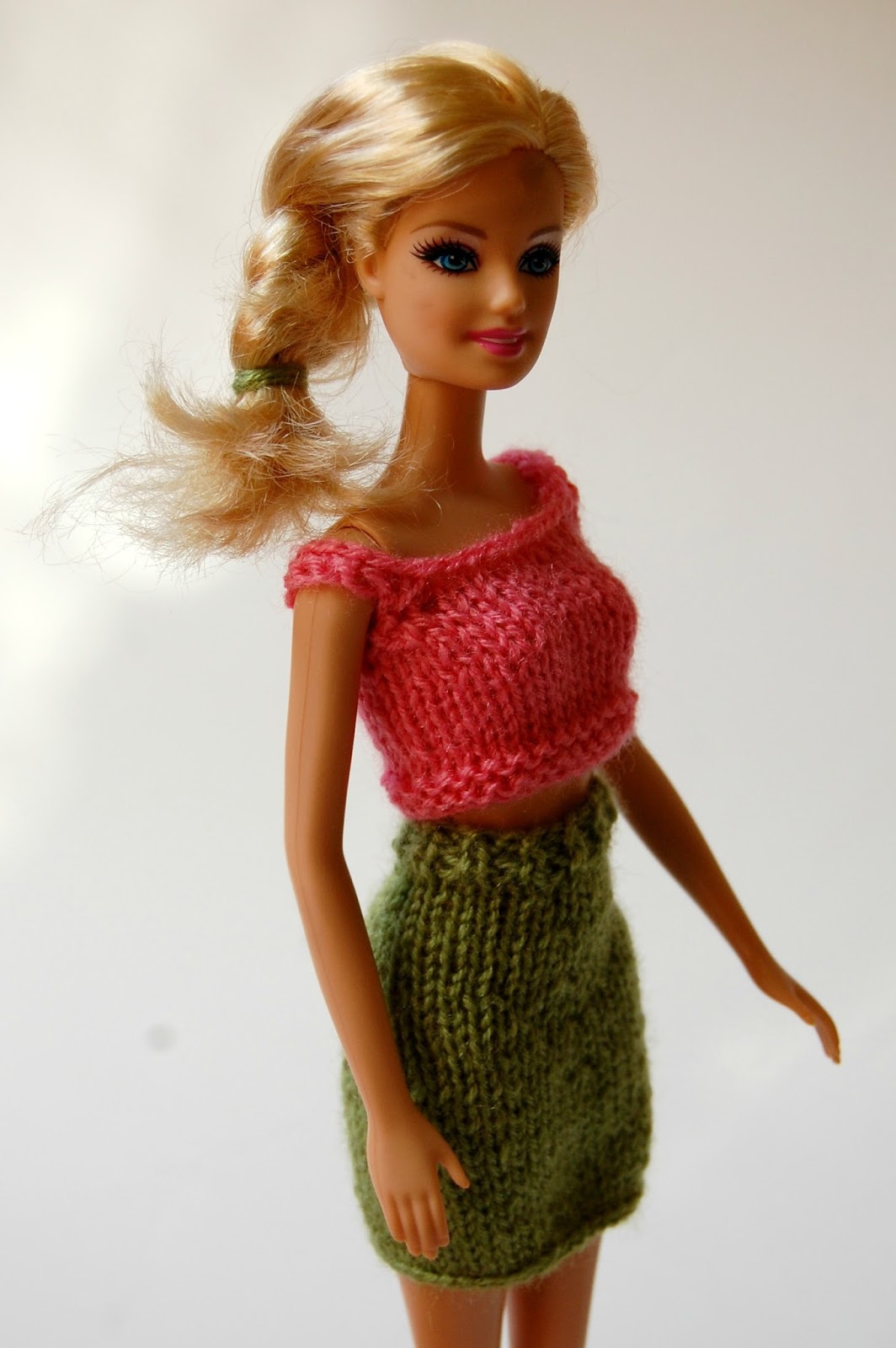 the-geeky-knitter-barbie-pencil-skirt-free-knitting-pattern