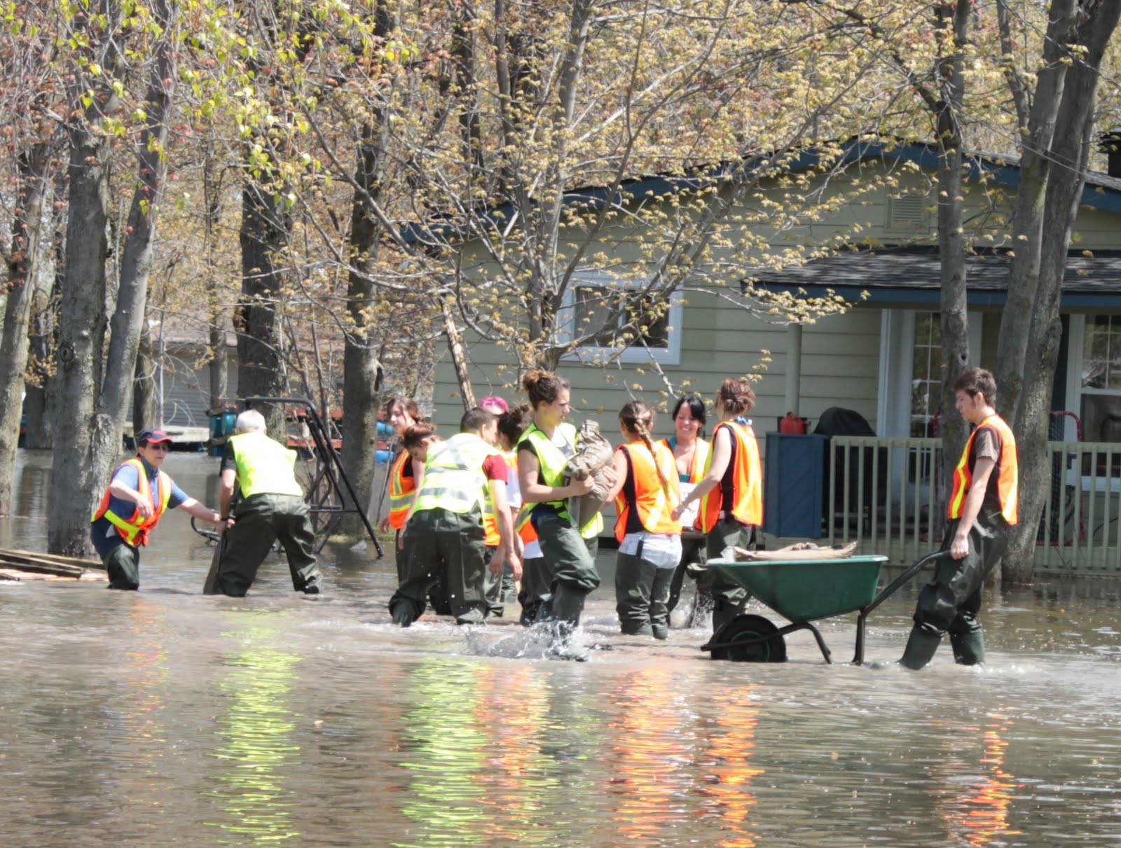 Solidarité, Inondation du Richelieu SOSRichelieu Photos corvées d