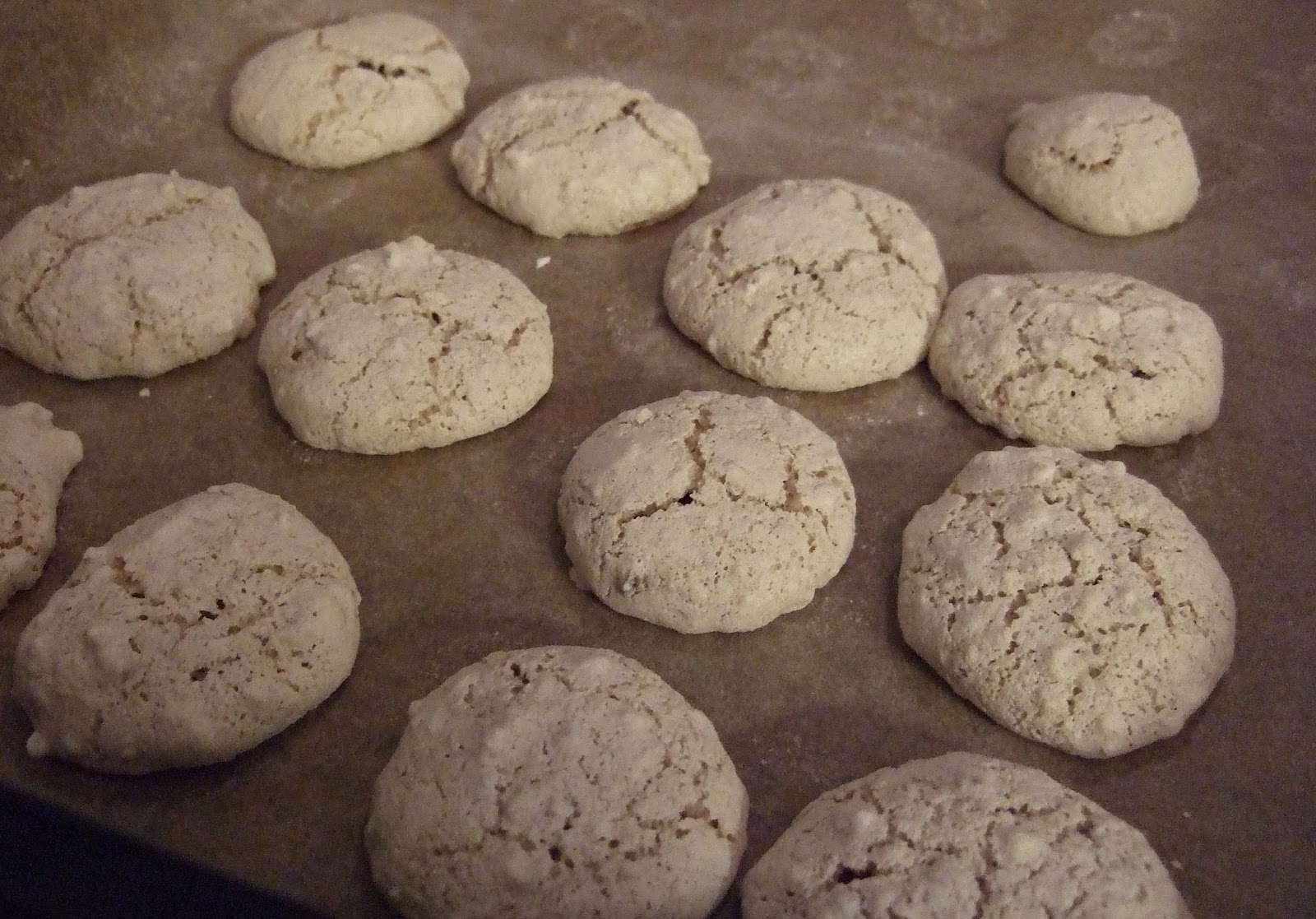 Bilingual Blah Blah: Weihnachtsbäckerei 2012, Teil 2: Kardamom-Walnuss ...