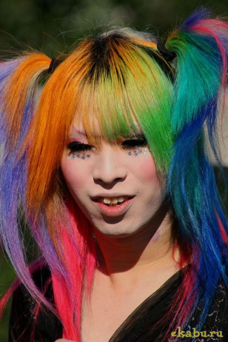 LiLo: Multicolored Hair