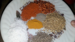 dried-spice-powder