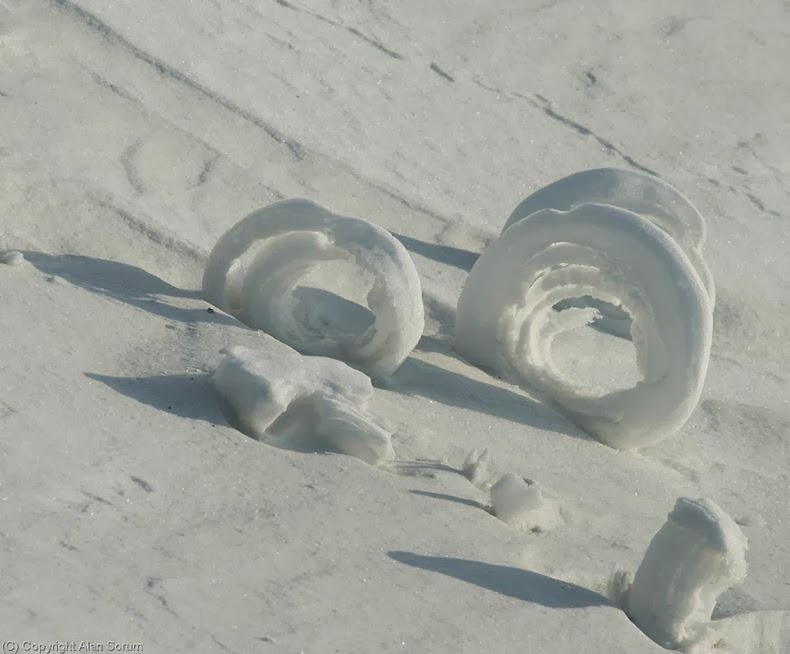 Snow Roller: A Strange Meteorological Phenomenon Snow Roller: A Strange Meteorological Phenomenon