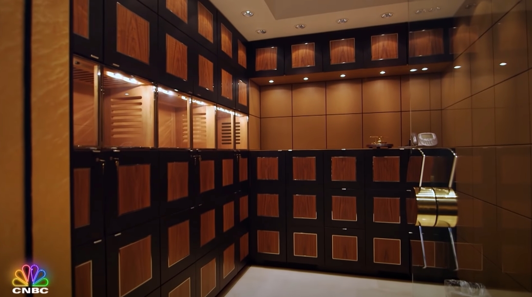 66 Interior Design Photos vs. Michael Jordan's Chicago & Bel Air Mega-Mansions Tour | Secret Lives of The Super Rich