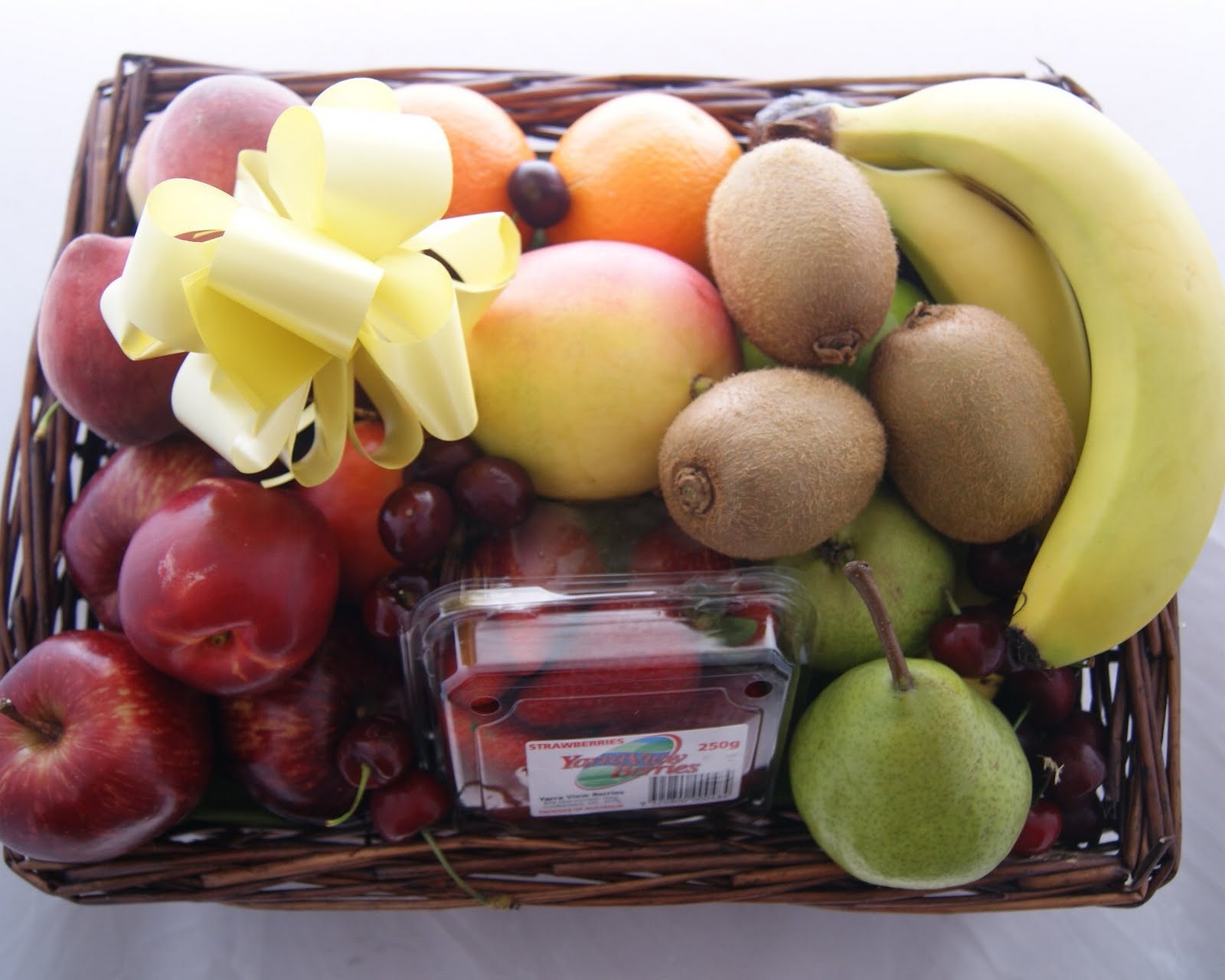 Gourmet Hampers Australia Happy Christmas Fruit Baskets
