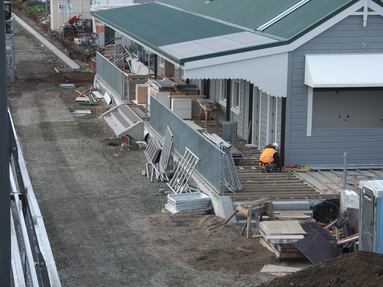 Papakura Station: Building and ballast