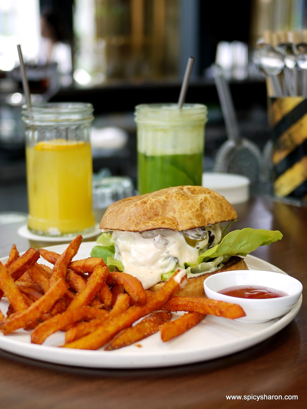 Birch Cafe DC Mall KL Lovely Interior. Fancy Good Food. Unfriendly