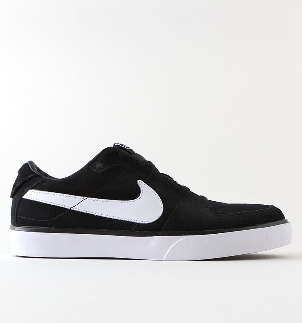 low top nike skate shoes