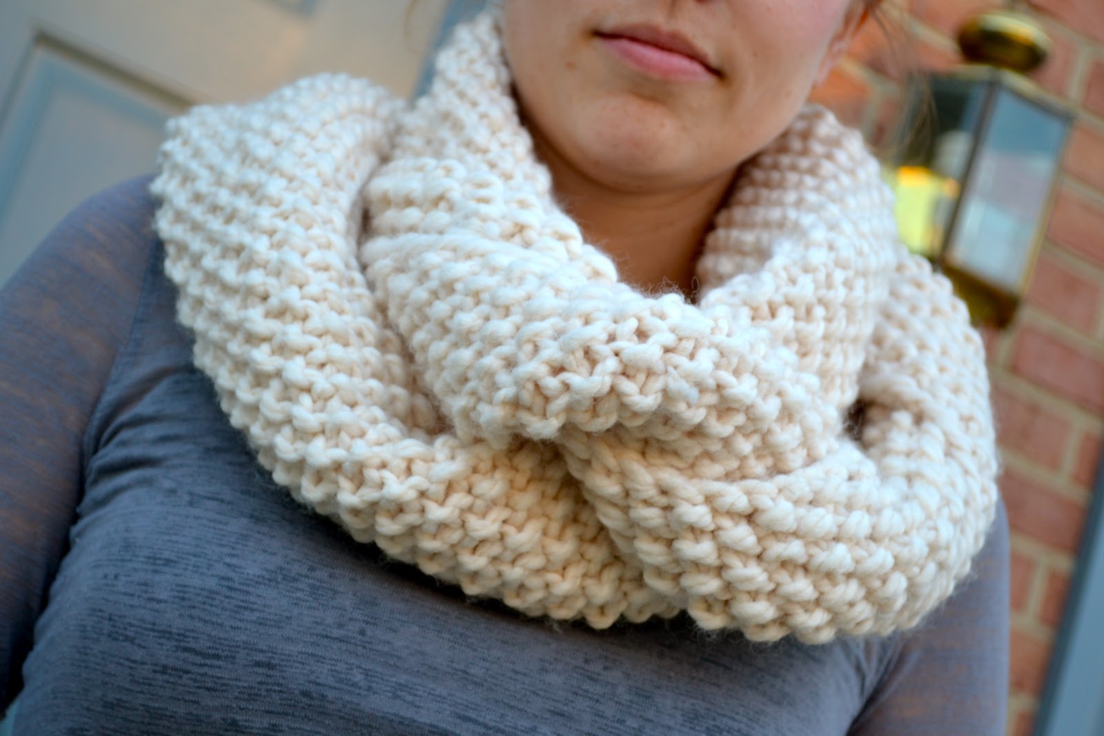 Little Faucets: Chunky Cowl with a Twist