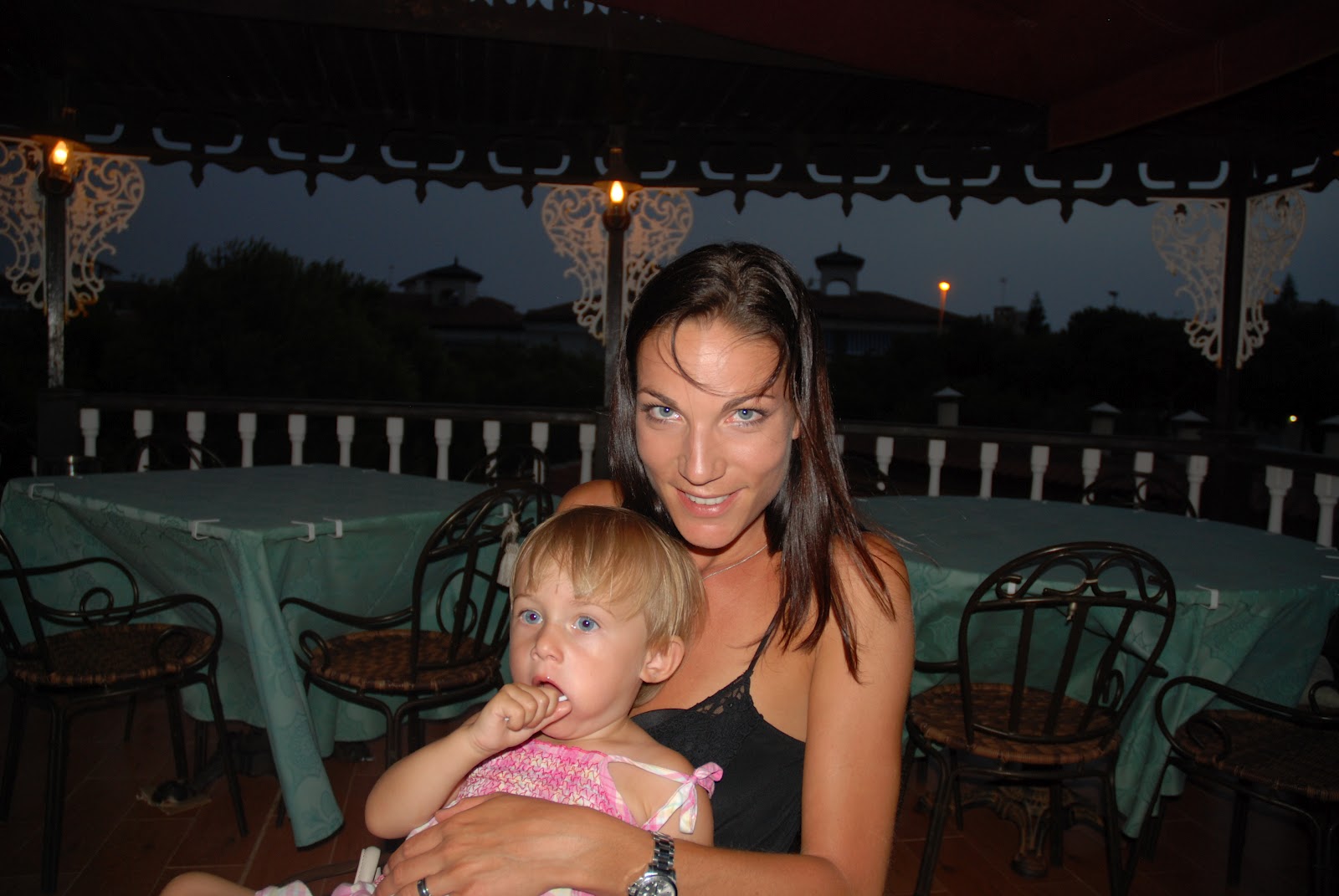 Bara Charlotte med familj & co