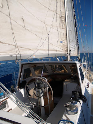 Velero Simbad: La cubierta en un barco de acero