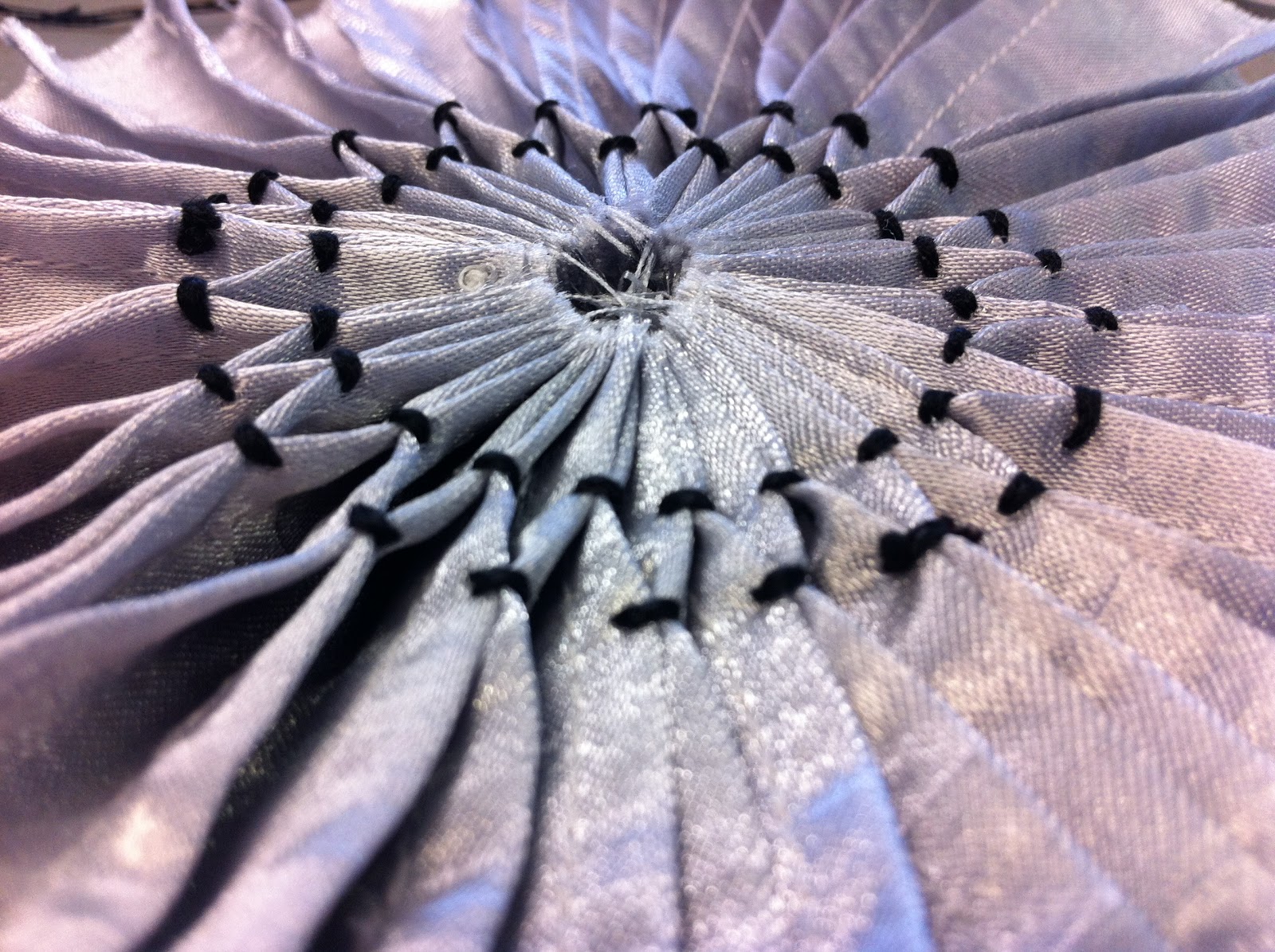 N A T A L I E . M A H O N . T E X T I L E S: Fabric Manipulation
