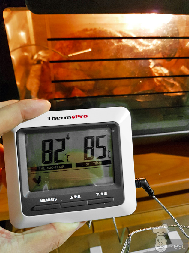 Cómo hacer el pollo asado en su punto usando un termómetro de sonda