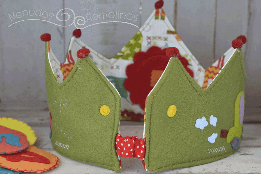 Cierre con snaps y goma elástica