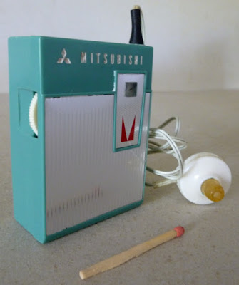 MITSUBISHI 3 TRANSITOR RADIO MODEL 3X-345