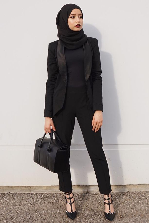 Gaya Terbaru 25+ Pakaian Office Look Wanita Hijab