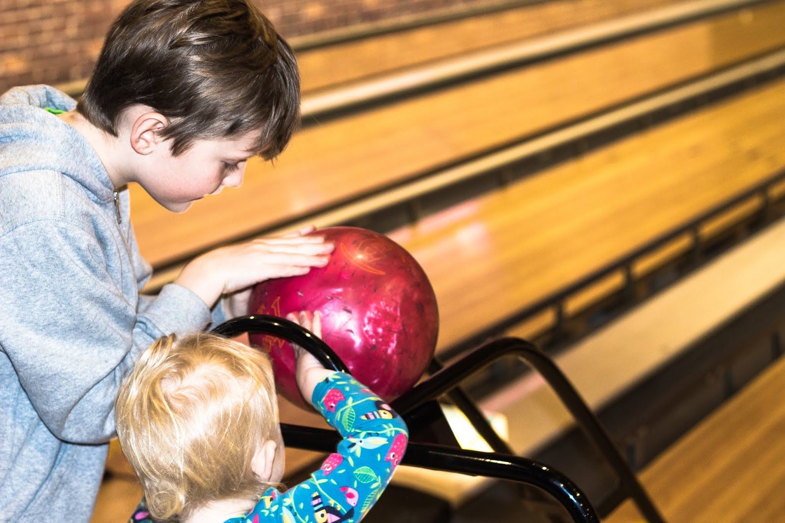 Kid's Bowling Party Review at Hollywood Bowl Dagenham Counting To Ten