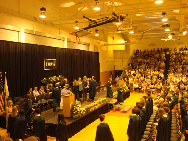 Costume Remise De Diplome Etats Unis Liam d'Amerique: La ceremonie de remise des diplomes