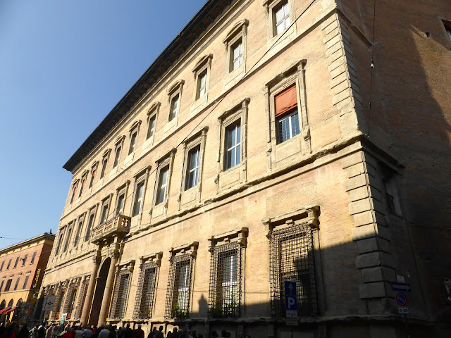 Bologna-Palazzo-Bentivoglio