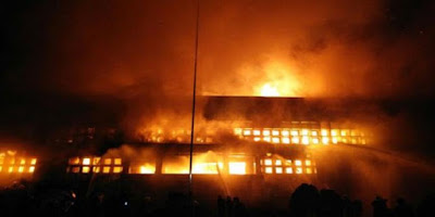 Kebakaran Besar Hanguskan Markas Polisi Militer di Pontianak