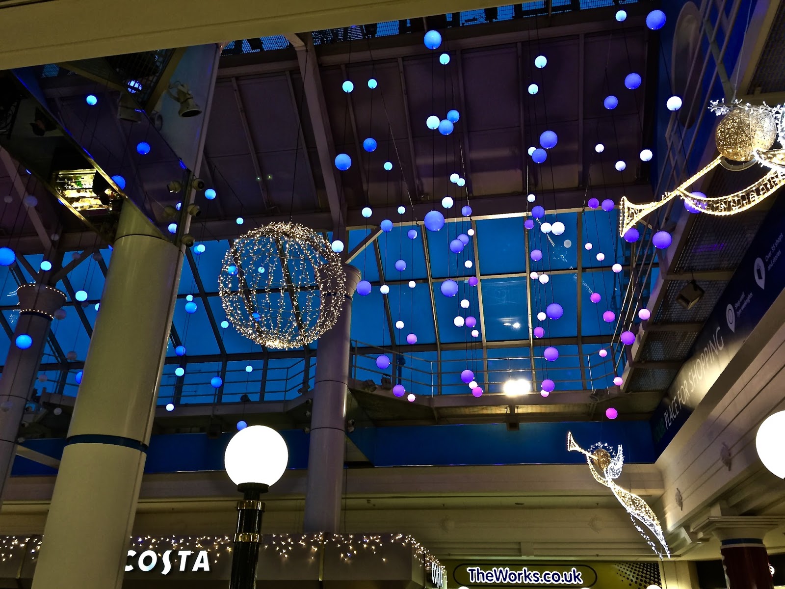 Travel with Angela Lansbury: Lovely lights at Edgware's Broadwalk ...