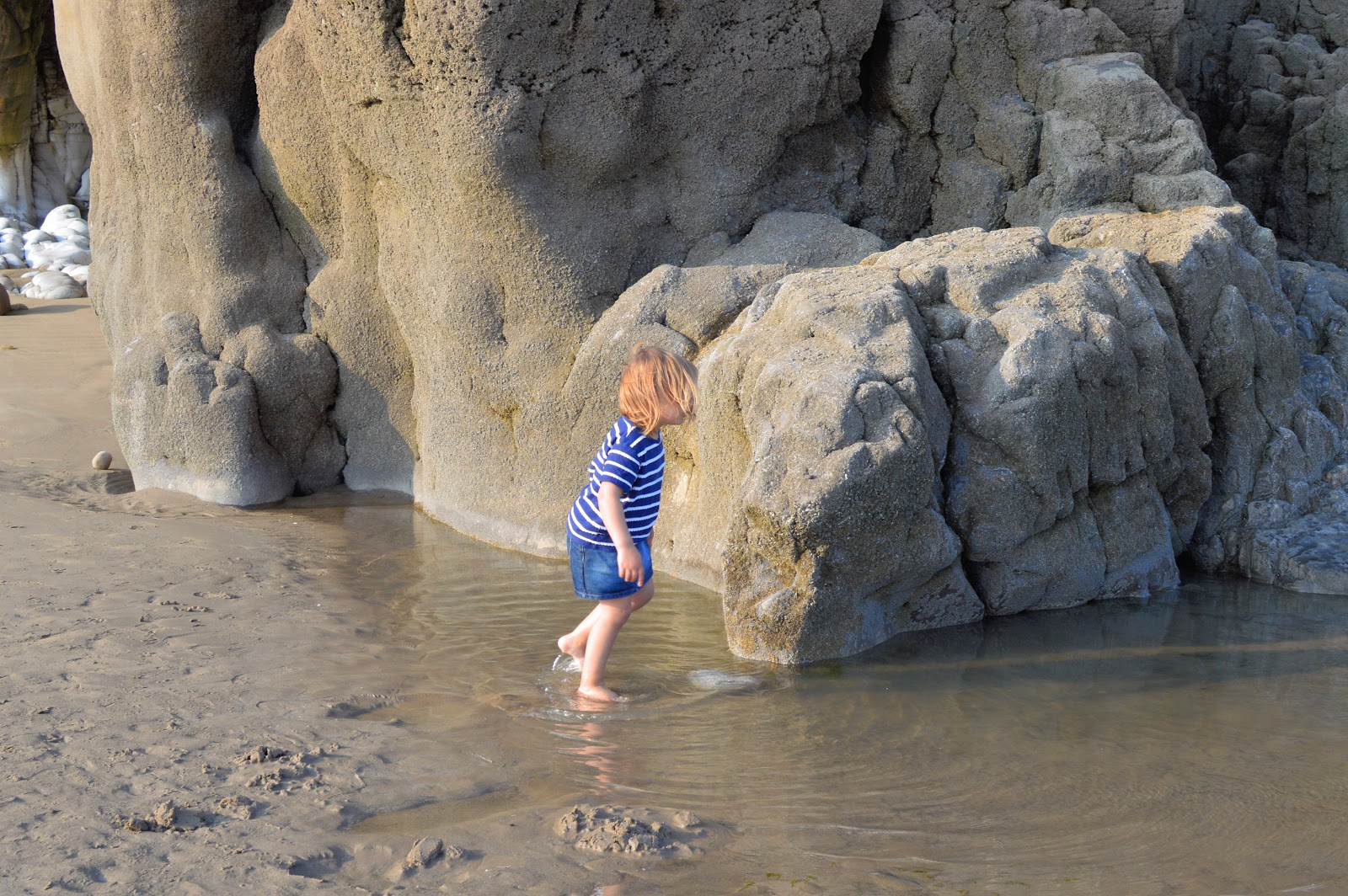 , A Day at Pendine and Laugharne- &#8220;Magical Bedlam By the Sea&#8221;