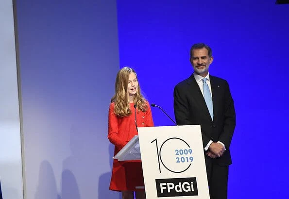 Queen Letizia wore Pertegaz suit, blazer and trousers. Crown Princess Leonor wore and red gold button blazer and skirt, Sofia wore white dress