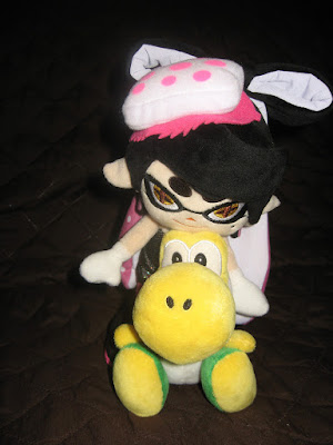 Callie riding a dinosaur plushies plush Inkling yellow Yoshi