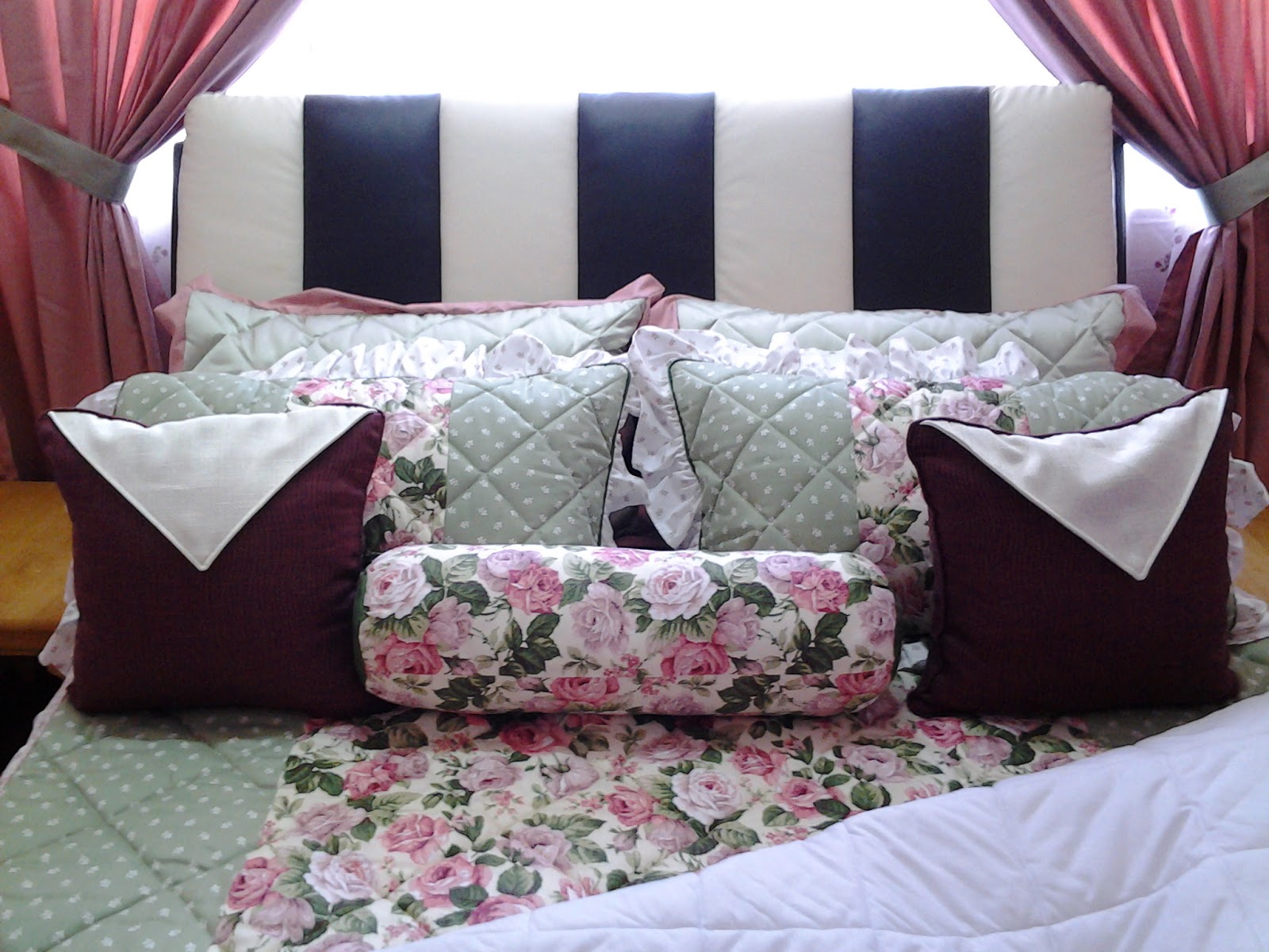 Nykolett Curtains Soft Furnishing A Bridal Room In Roses