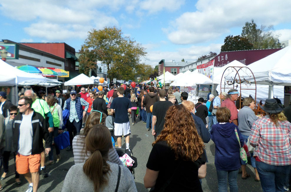 Mark Murata's Suburban Fantasy Issaquah Salmon Days 2015