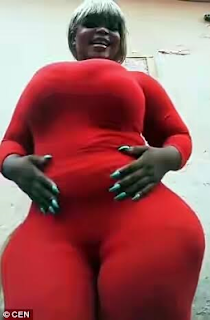 Women with biggest bums in Africa