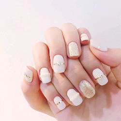 polish nail bellow